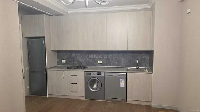Kirayə verilir 3 otaqlı mənzil 120 m²