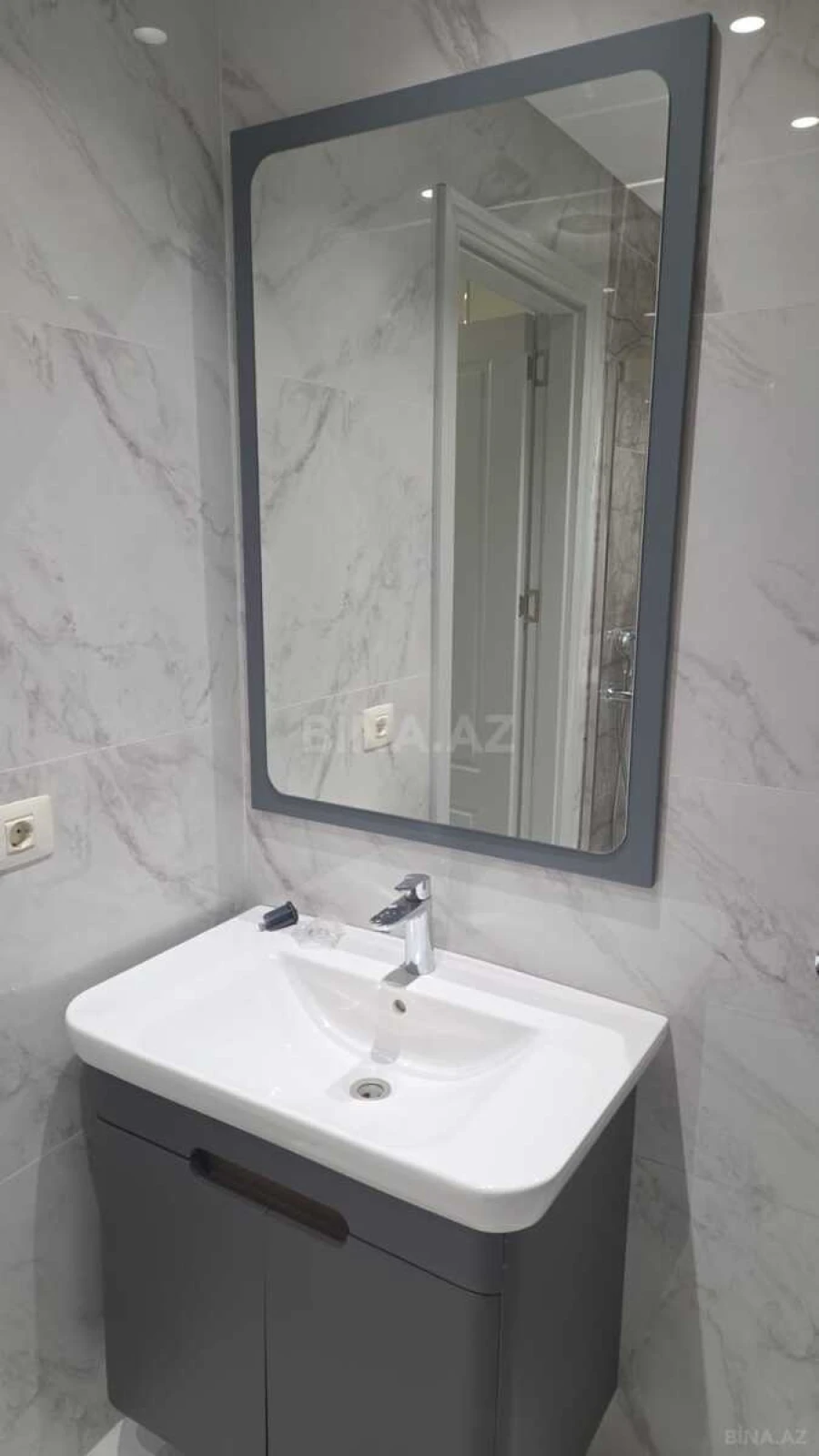 Kirayə verilir 3 otaqlı mənzil 120 m²