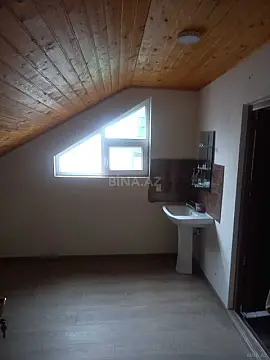 Satılır 8 otaqlı həyət evi 300 m²