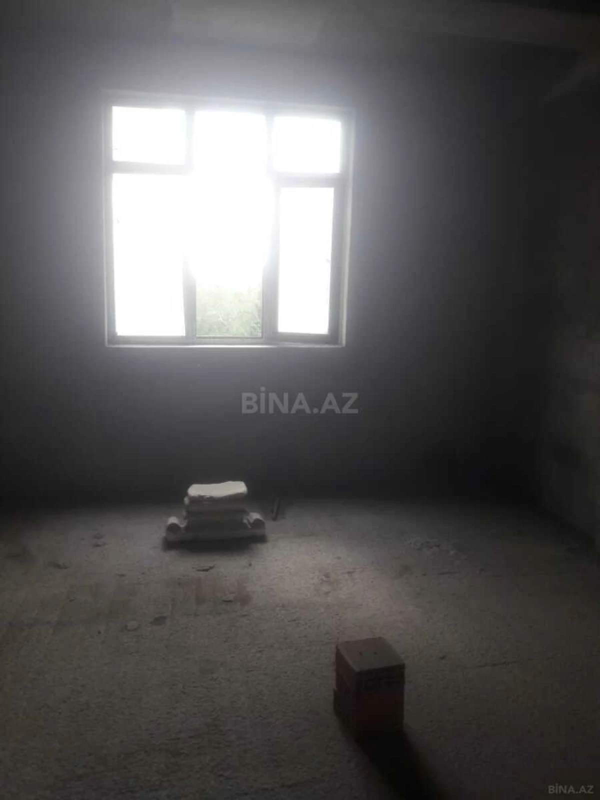 Satılır 3 otaqlı mənzil 140 m²