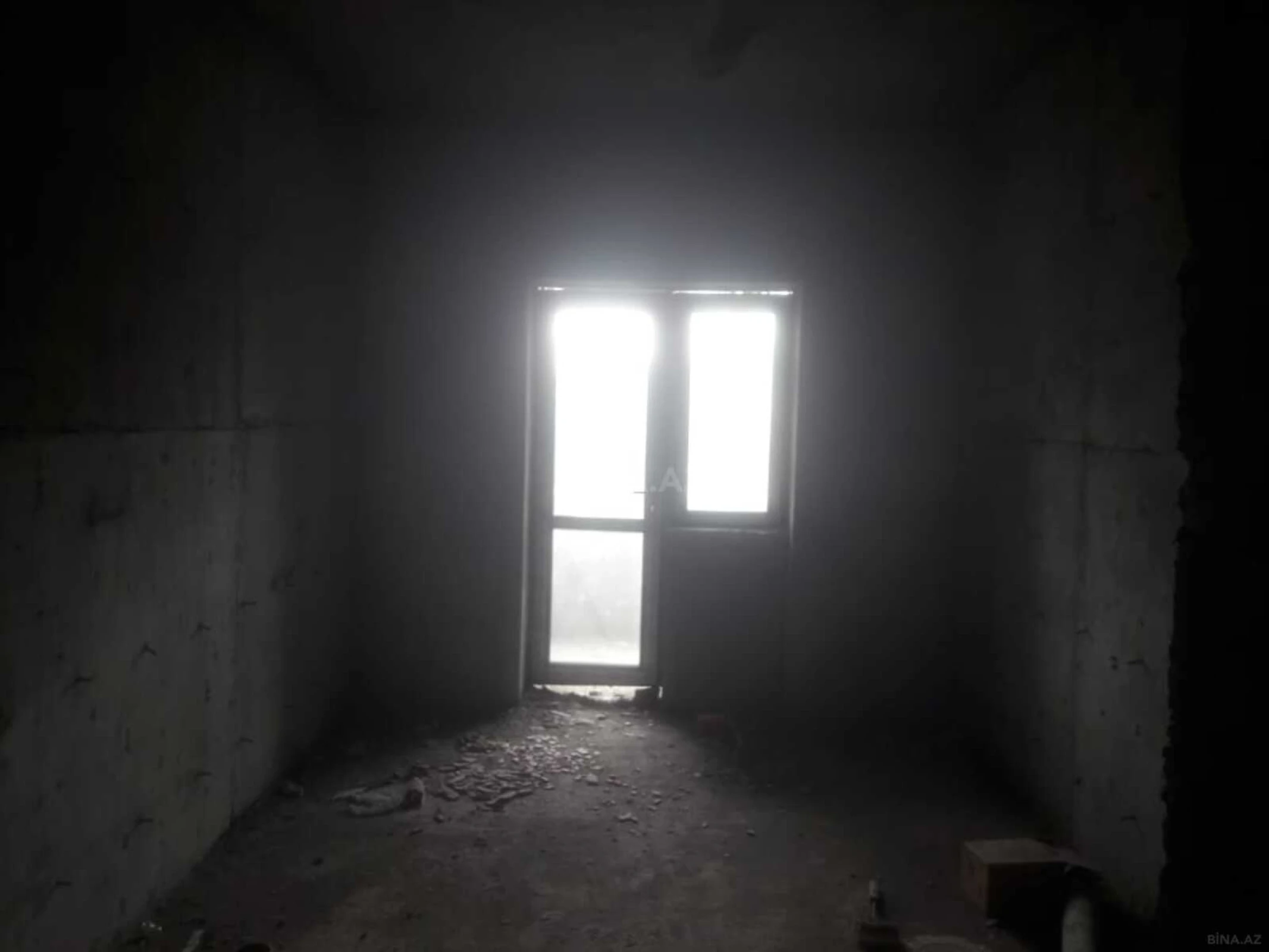 Satılır 3 otaqlı mənzil 140 m²