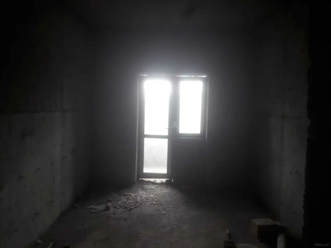 Satılır 3 otaqlı mənzil 140 m²