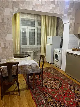 Satılır 3 otaqlı mənzil 82 m²