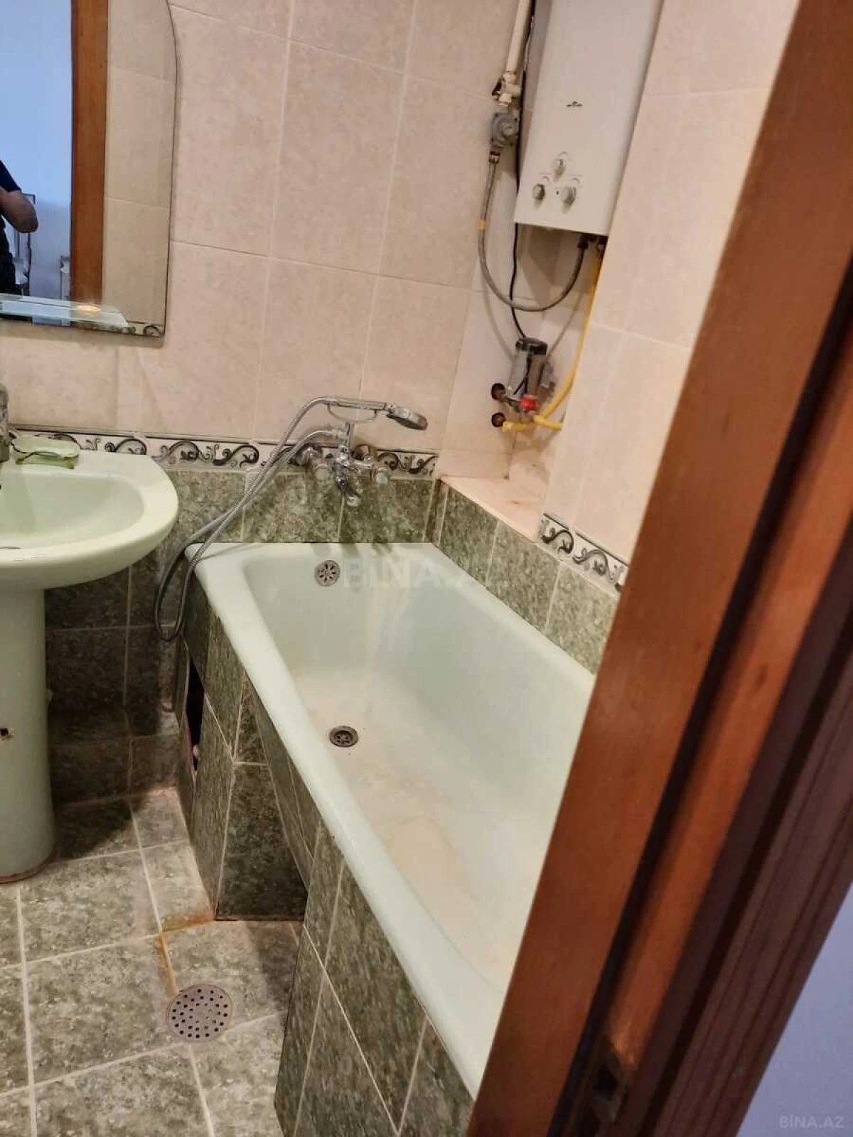 Kirayə verilir 2 otaqlı mənzil 70 m²