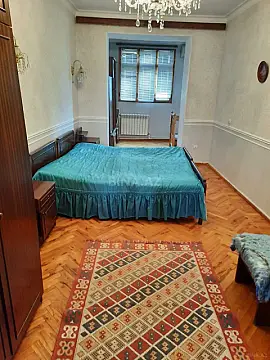 Kirayə verilir 2 otaqlı mənzil 70 m²