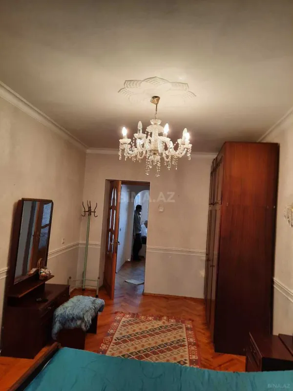 Kirayə verilir 2 otaqlı mənzil 70 m²