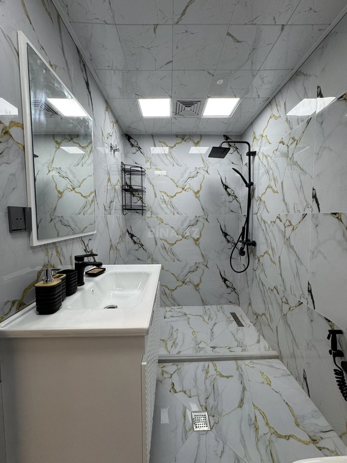 Satılır 2 otaqlı mənzil 55 m²