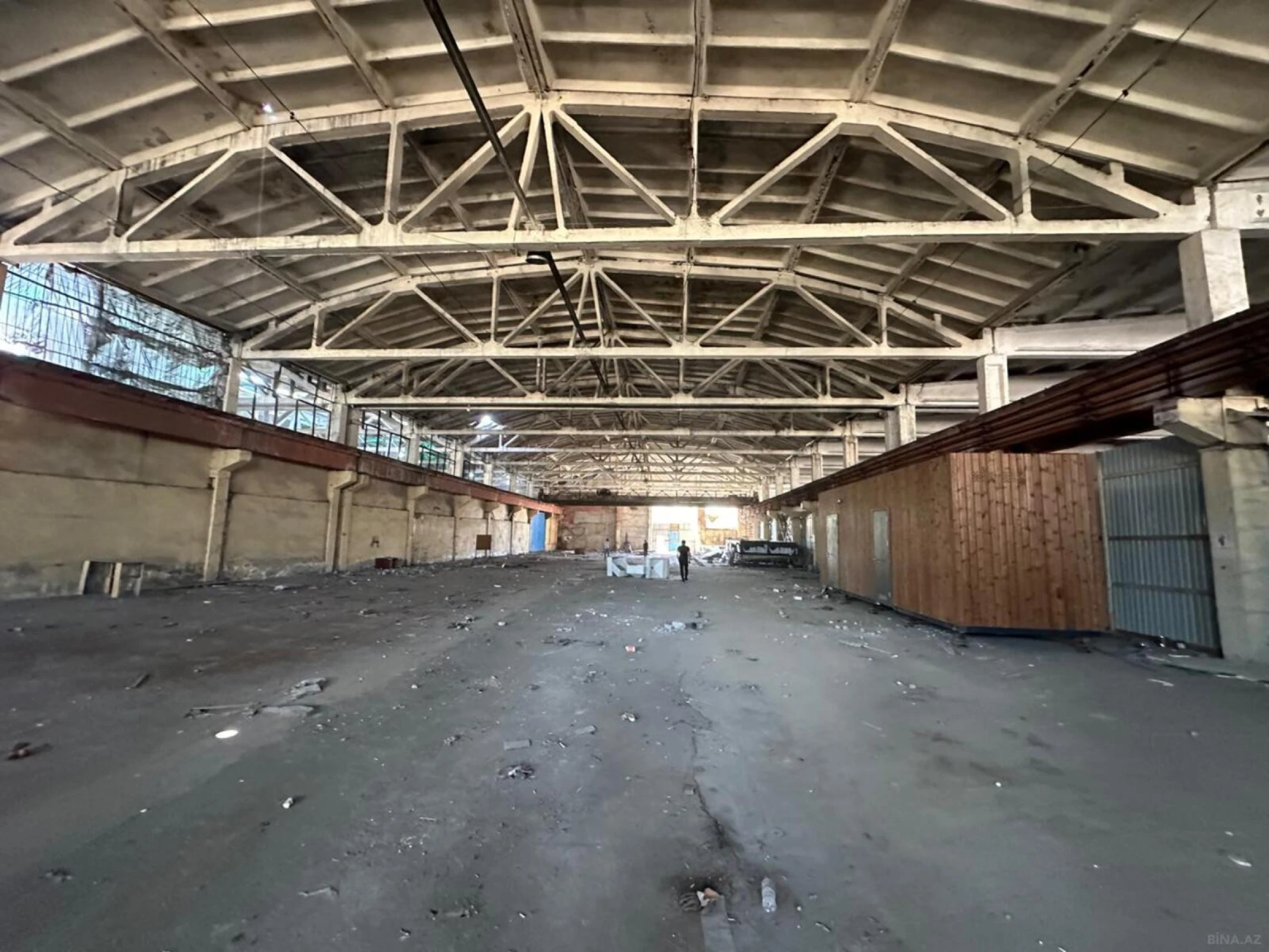 Kirayə verilir obyekt 1500 m²