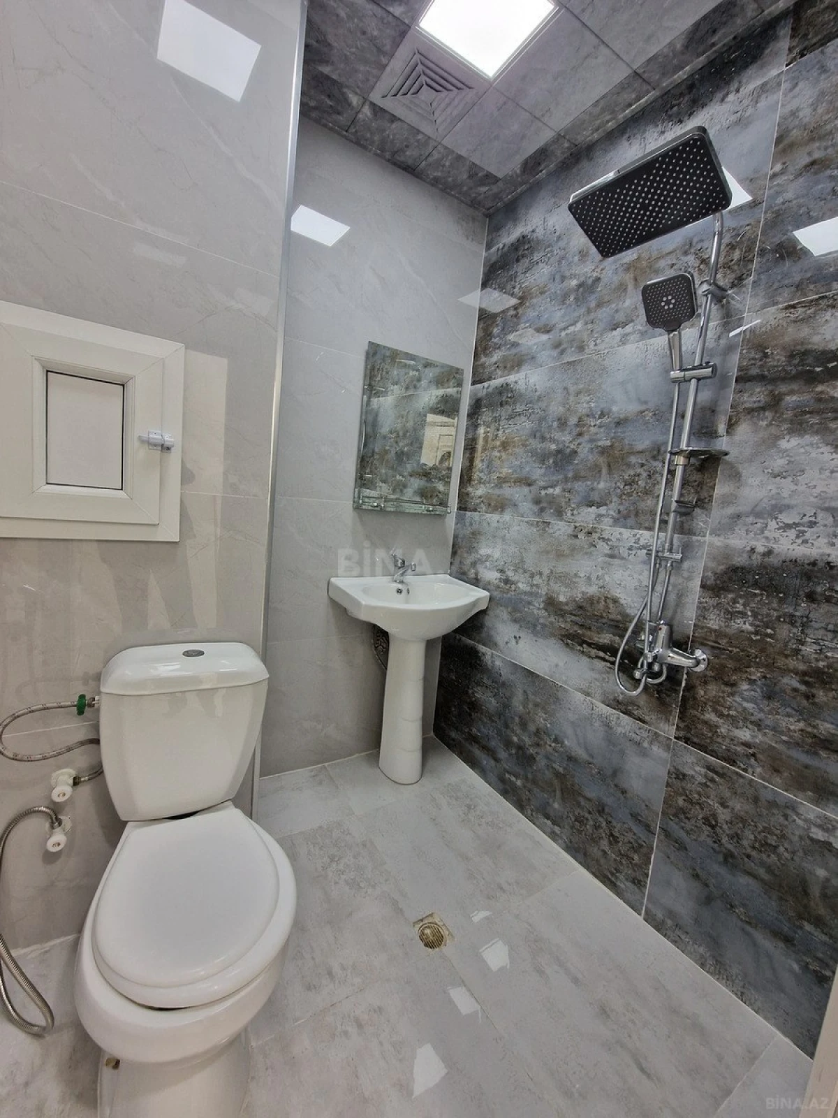 Satılır 2 otaqlı mənzil 45 m²