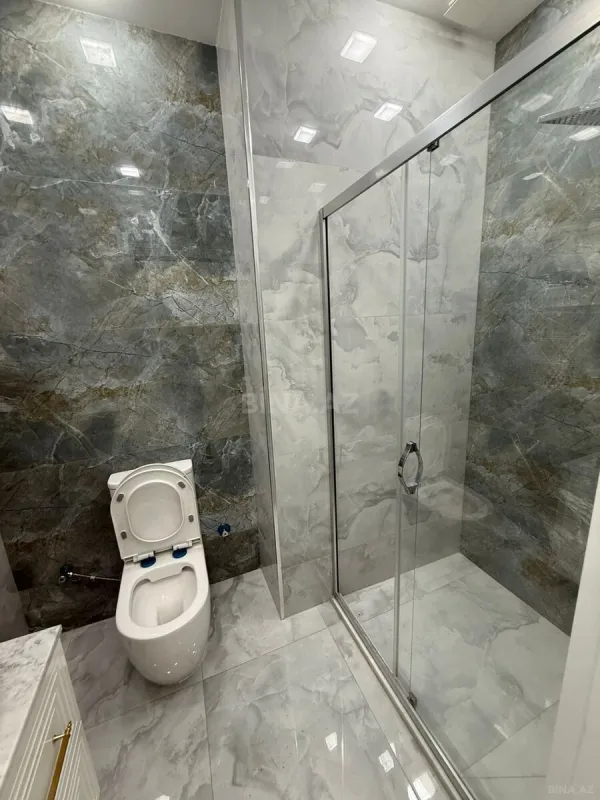 Kirayə verilir 2 otaqlı mənzil 68 m²