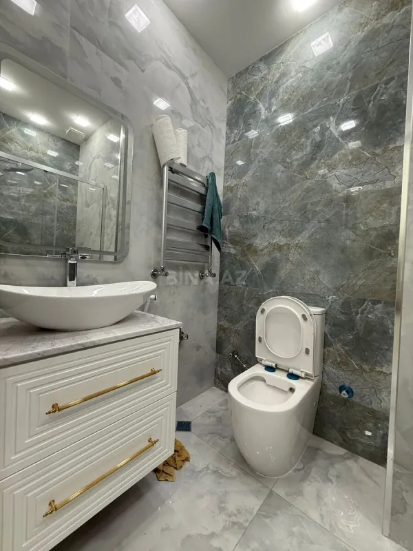 Kirayə verilir 2 otaqlı mənzil 68 m²