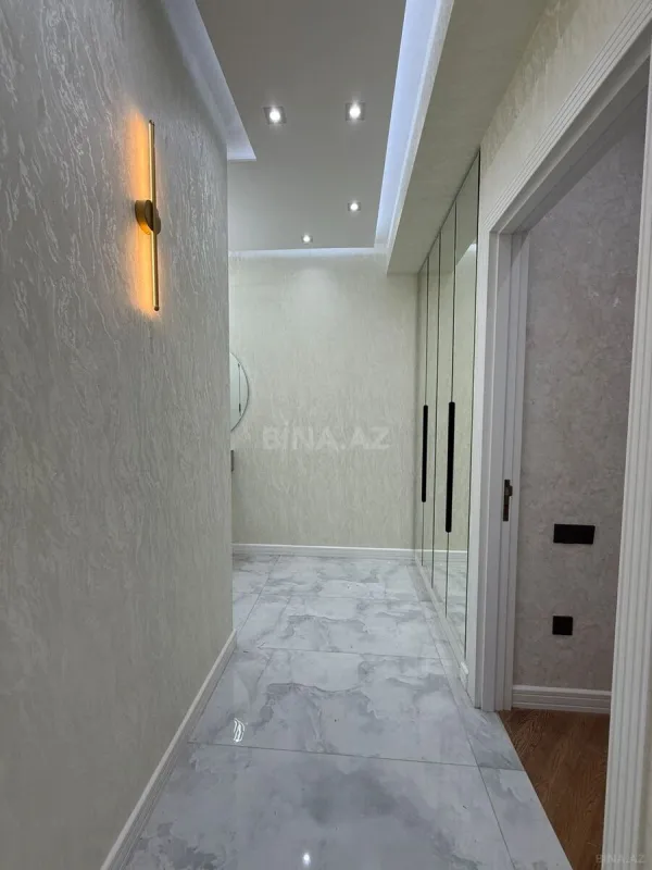 Kirayə verilir 2 otaqlı mənzil 68 m²
