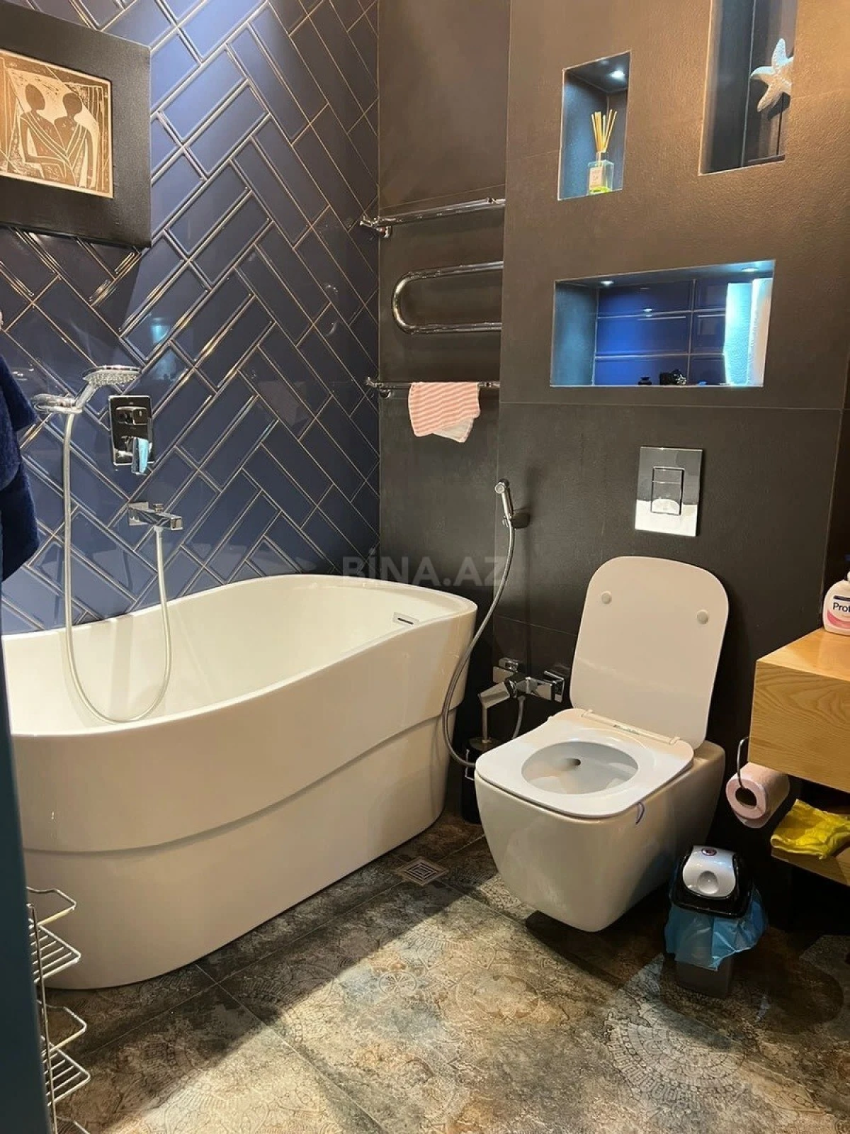 Kirayə verilir 2 otaqlı mənzil 96 m²