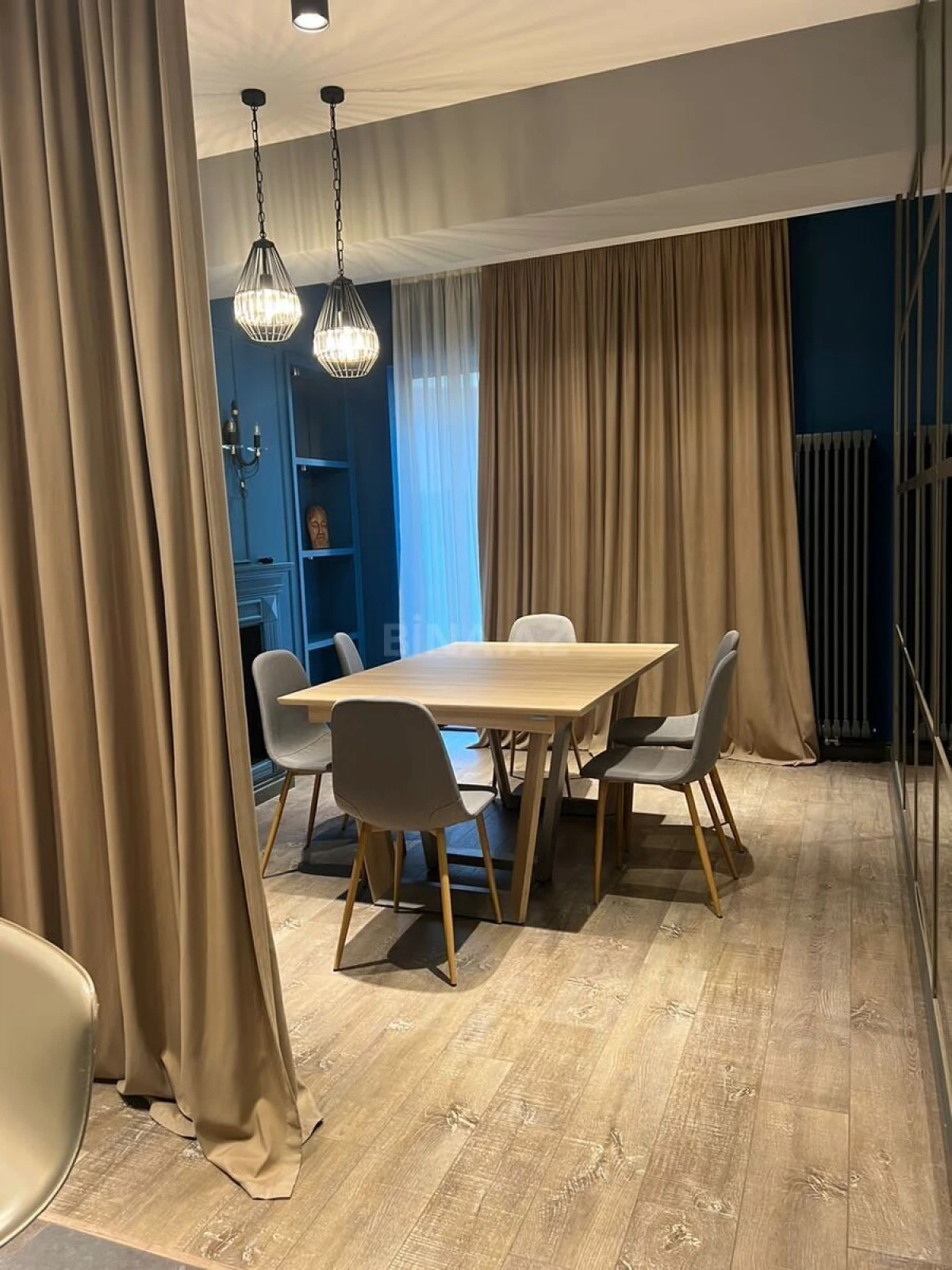 Kirayə verilir 2 otaqlı mənzil 96 m²