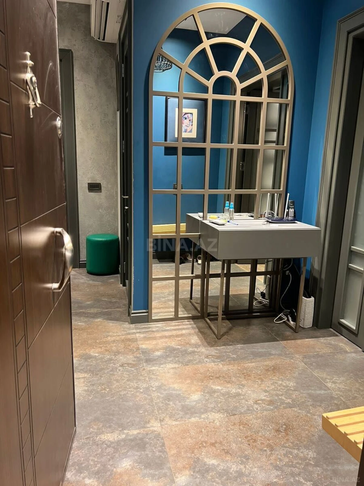 Kirayə verilir 2 otaqlı mənzil 96 m²