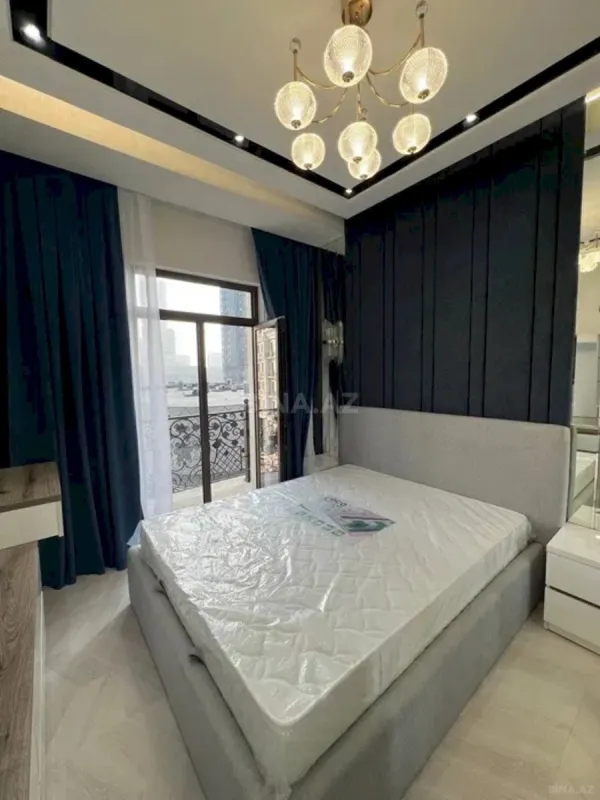 Kirayə verilir 2 otaqlı mənzil 90 m²