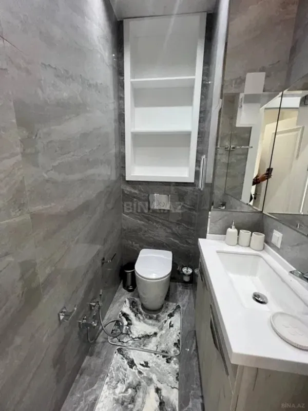 Kirayə verilir 2 otaqlı mənzil 90 m²