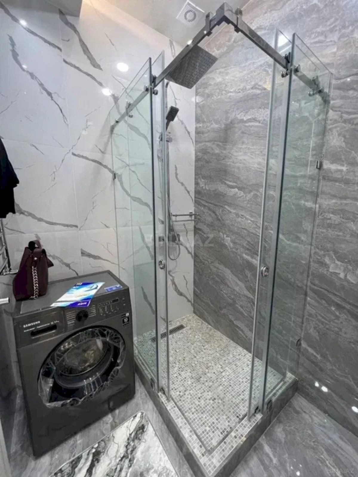 Kirayə verilir 2 otaqlı mənzil 90 m²