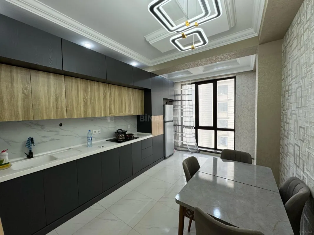 Satılır 2 otaqlı mənzil 106 m²