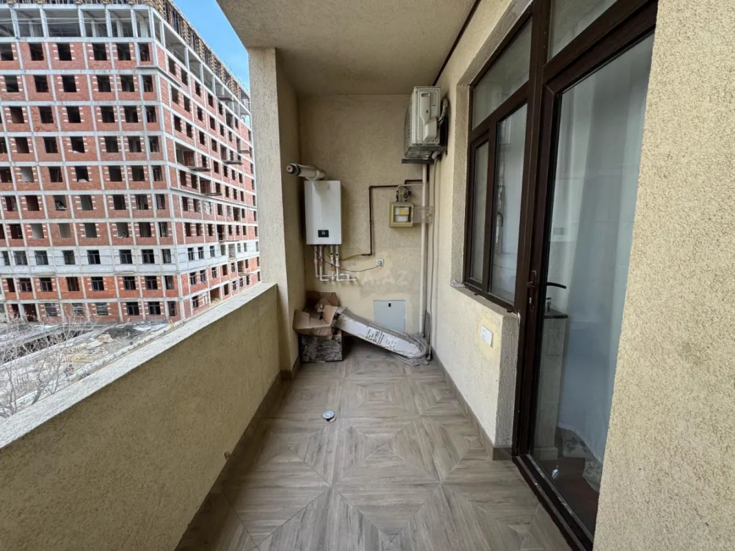 Satılır 2 otaqlı mənzil 106 m²