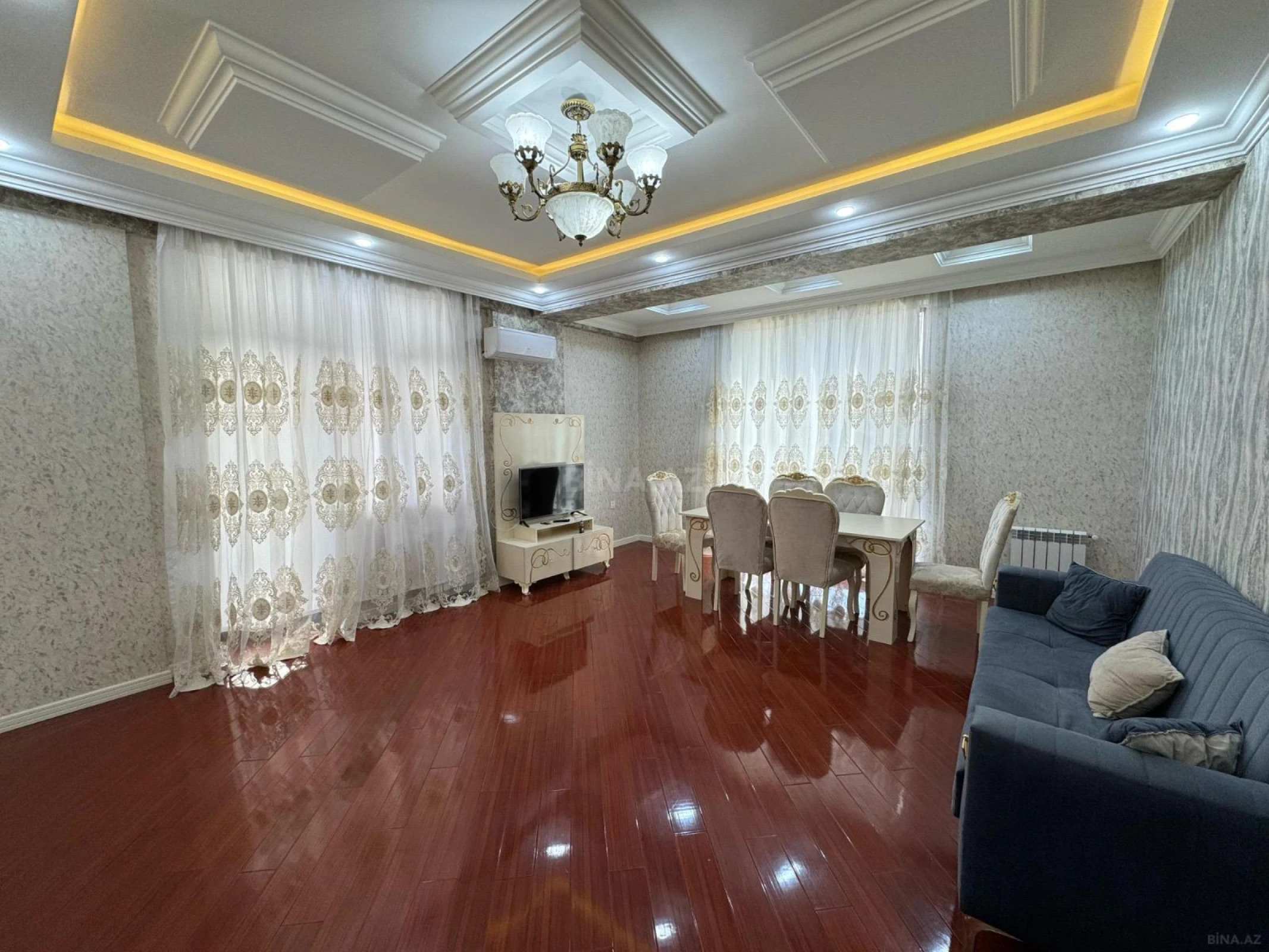Satılır 2 otaqlı mənzil 106 m²