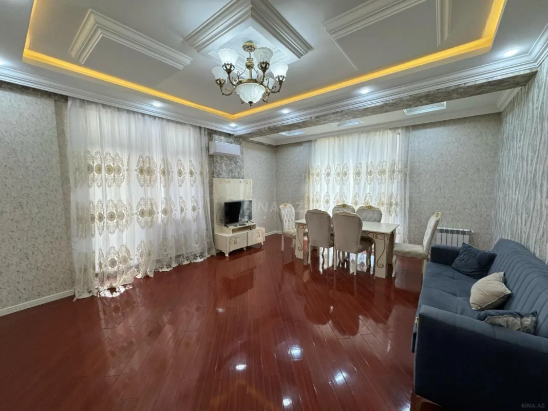Satılır 2 otaqlı mənzil 106 m²
