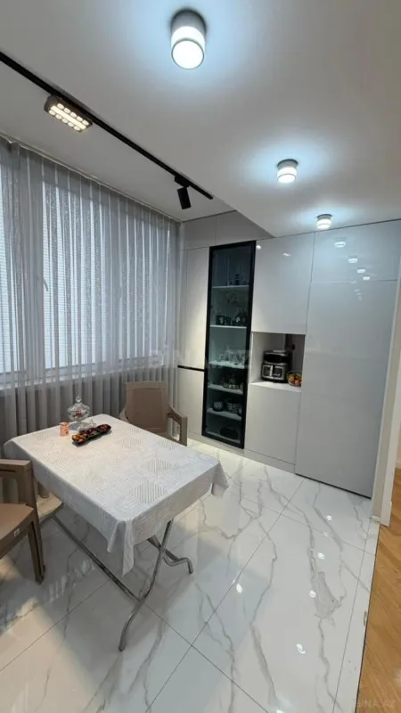 Satılır 3 otaqlı mənzil 100 m²