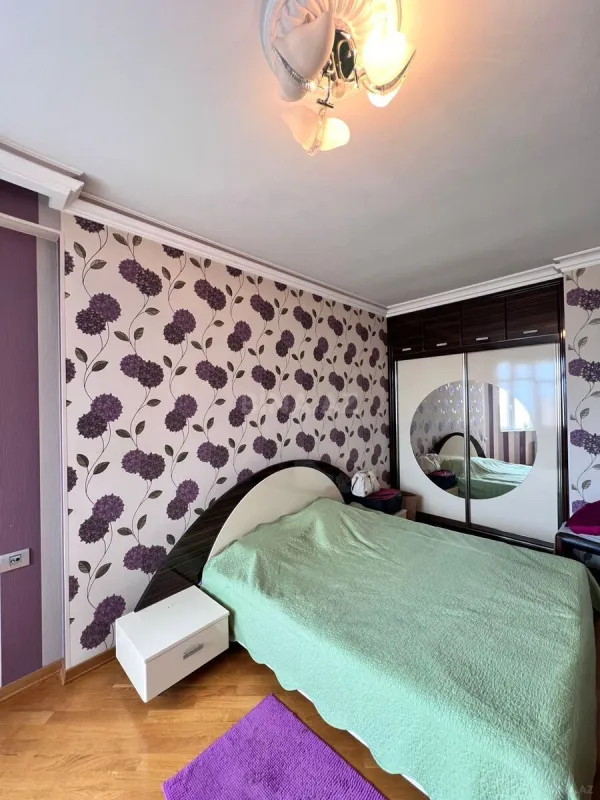 Satılır 2 otaqlı mənzil 86 m²