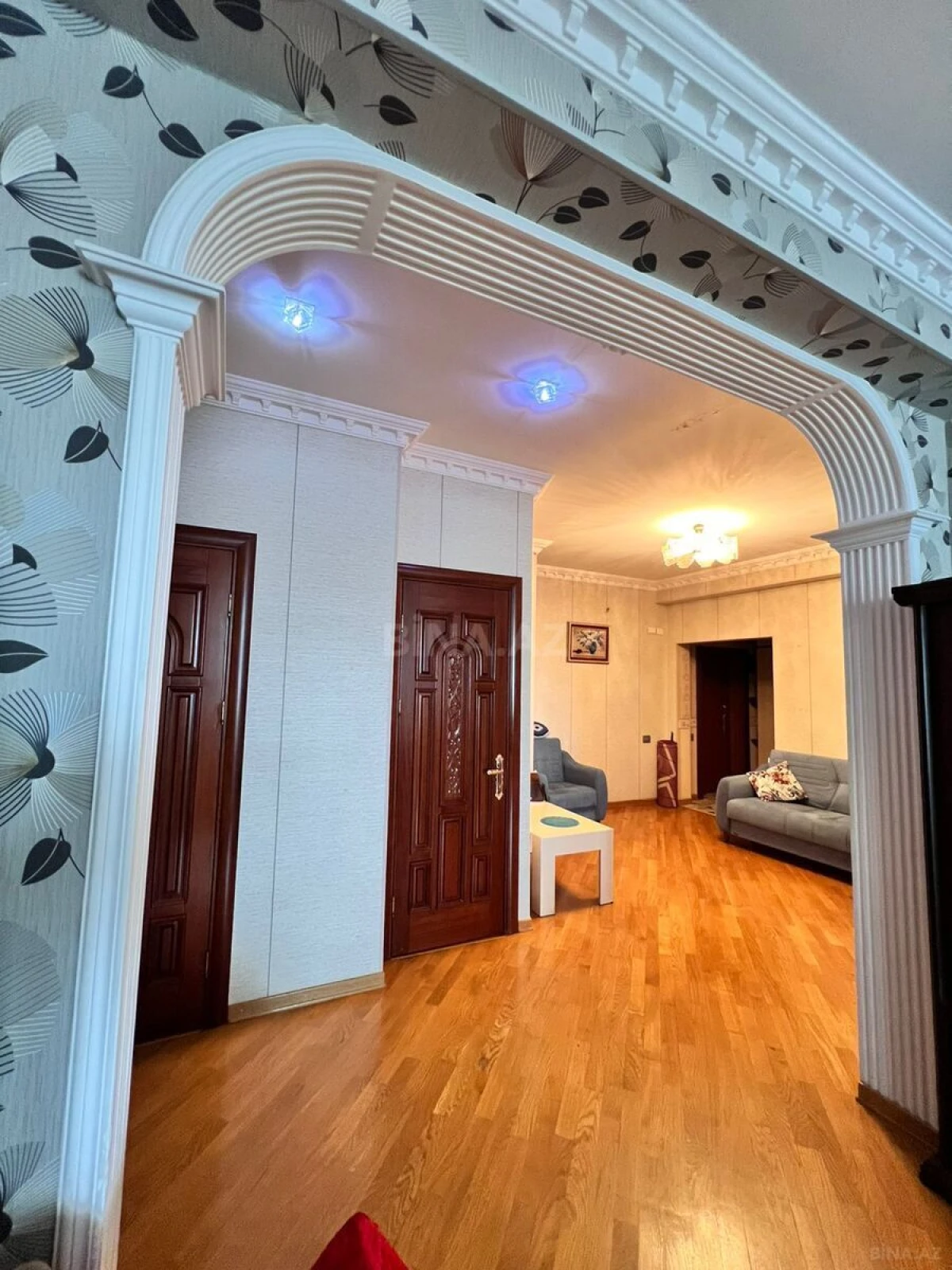 Satılır 2 otaqlı mənzil 86 m²