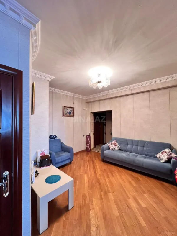 Satılır 2 otaqlı mənzil 86 m²