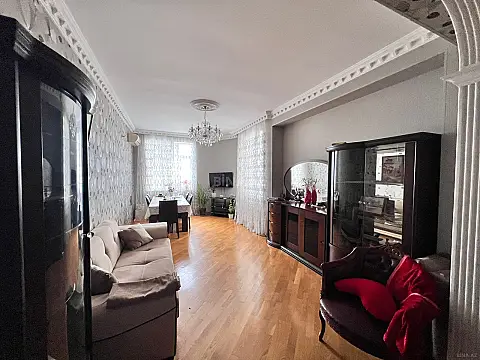 Satılır 2 otaqlı mənzil 86 m²