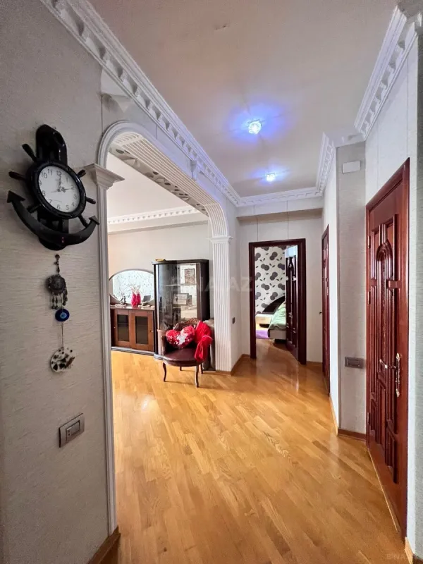 Satılır 2 otaqlı mənzil 86 m²