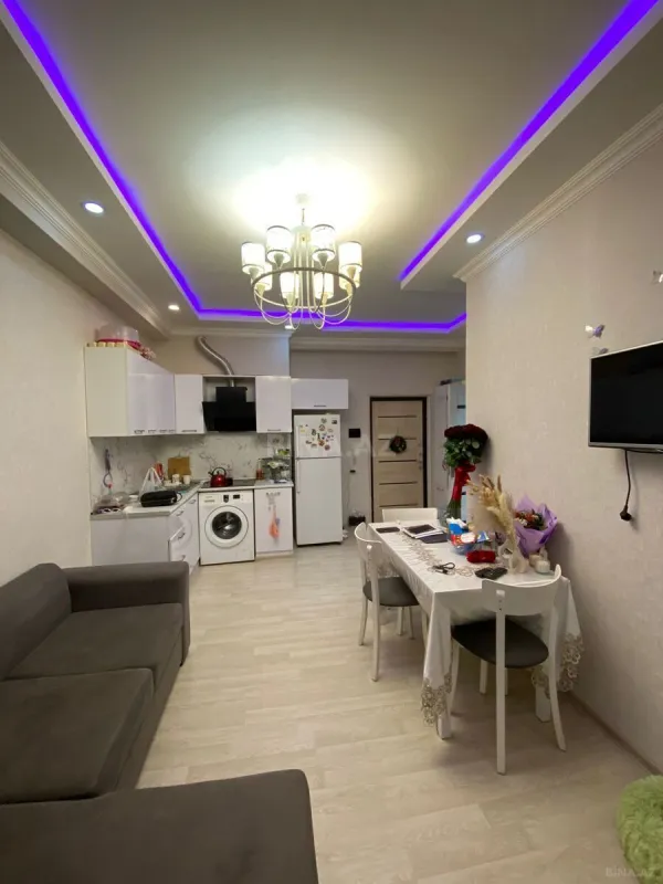 Kirayə verilir 2 otaqlı mənzil 60 m²