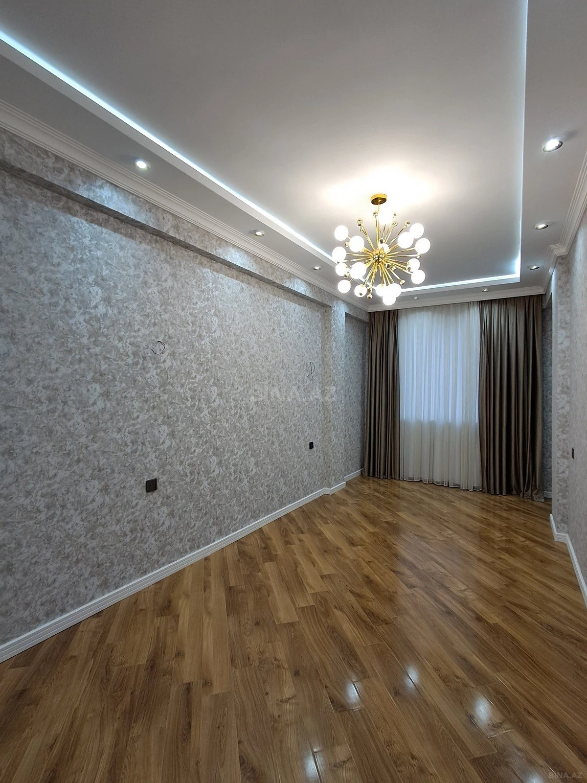 Satılır 3 otaqlı mənzil 96 m²
