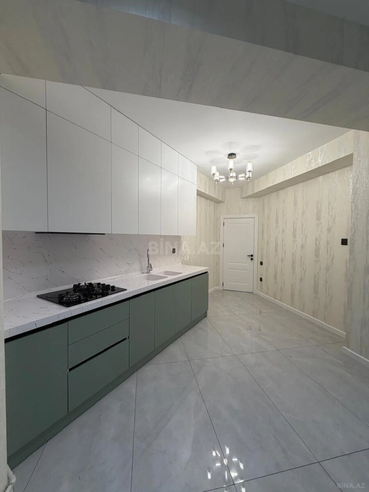 Satılır 3 otaqlı mənzil 108 m²