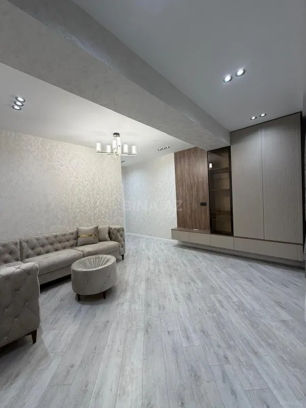 Satılır 3 otaqlı mənzil 108 m²