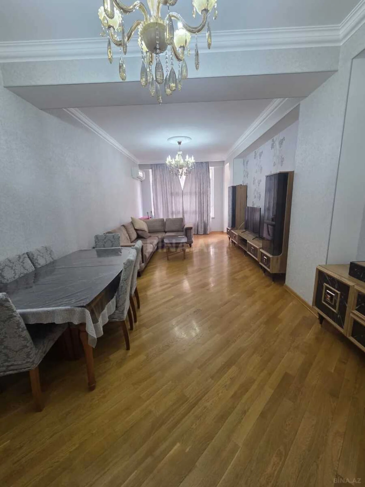 Kirayə verilir 2 otaqlı mənzil 110 m²