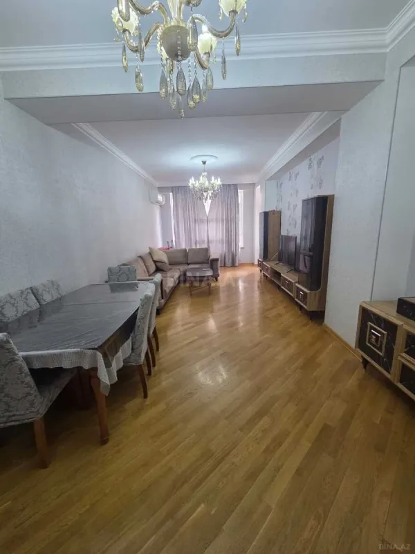 Kirayə verilir 2 otaqlı mənzil 110 m²