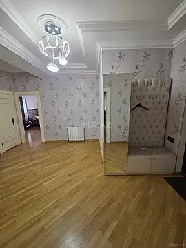 Kirayə verilir 2 otaqlı mənzil 110 m²