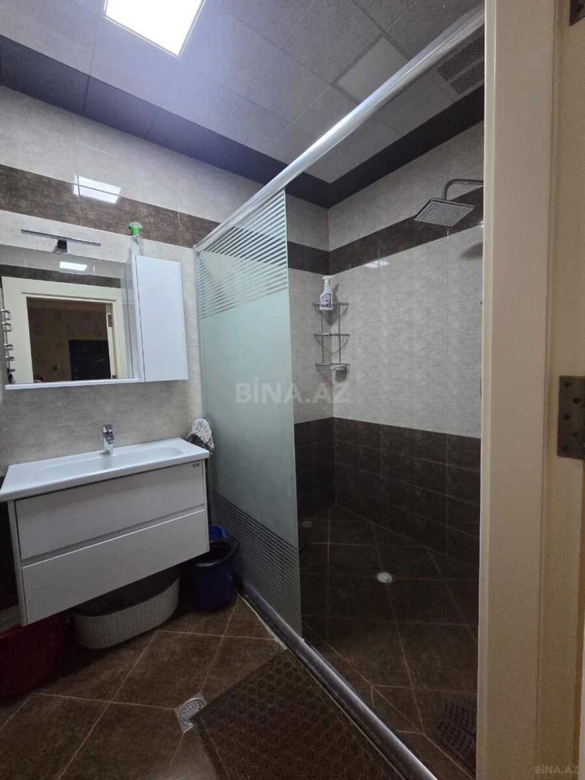 Kirayə verilir 2 otaqlı mənzil 110 m²
