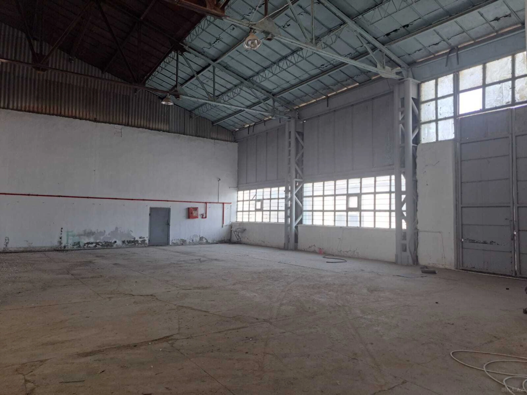 Kirayə verilir obyekt 1000 m²