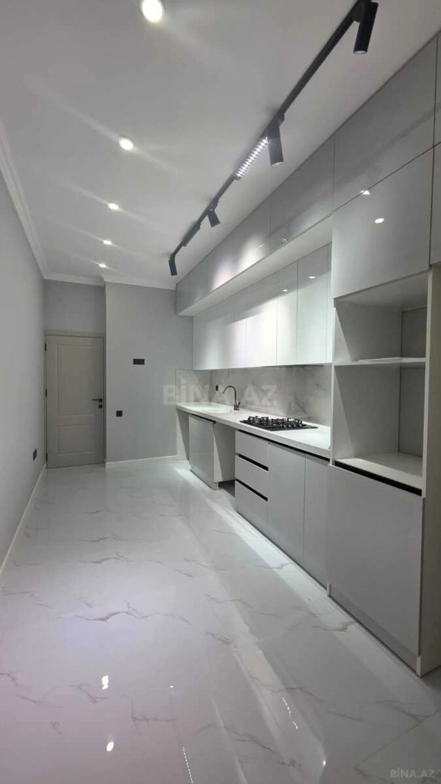 Satılır 3 otaqlı mənzil 95 m²