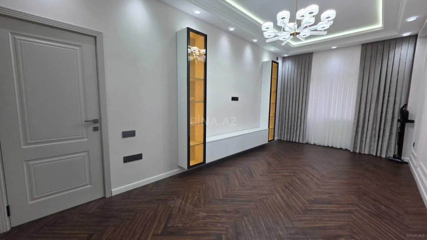 Satılır 3 otaqlı mənzil 95 m²