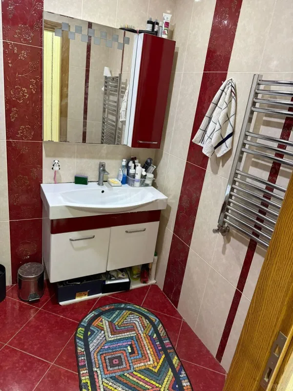 Satılır 3 otaqlı mənzil 145 m²