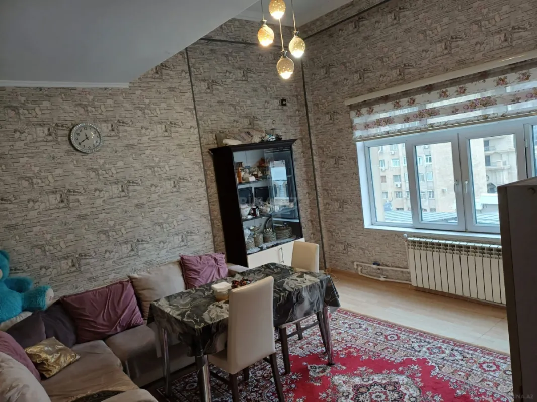 Satılır 3 otaqlı mənzil 120 m²