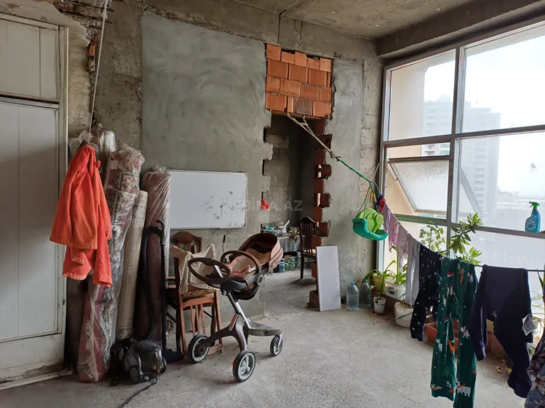 Satılır 3 otaqlı mənzil 120 m²