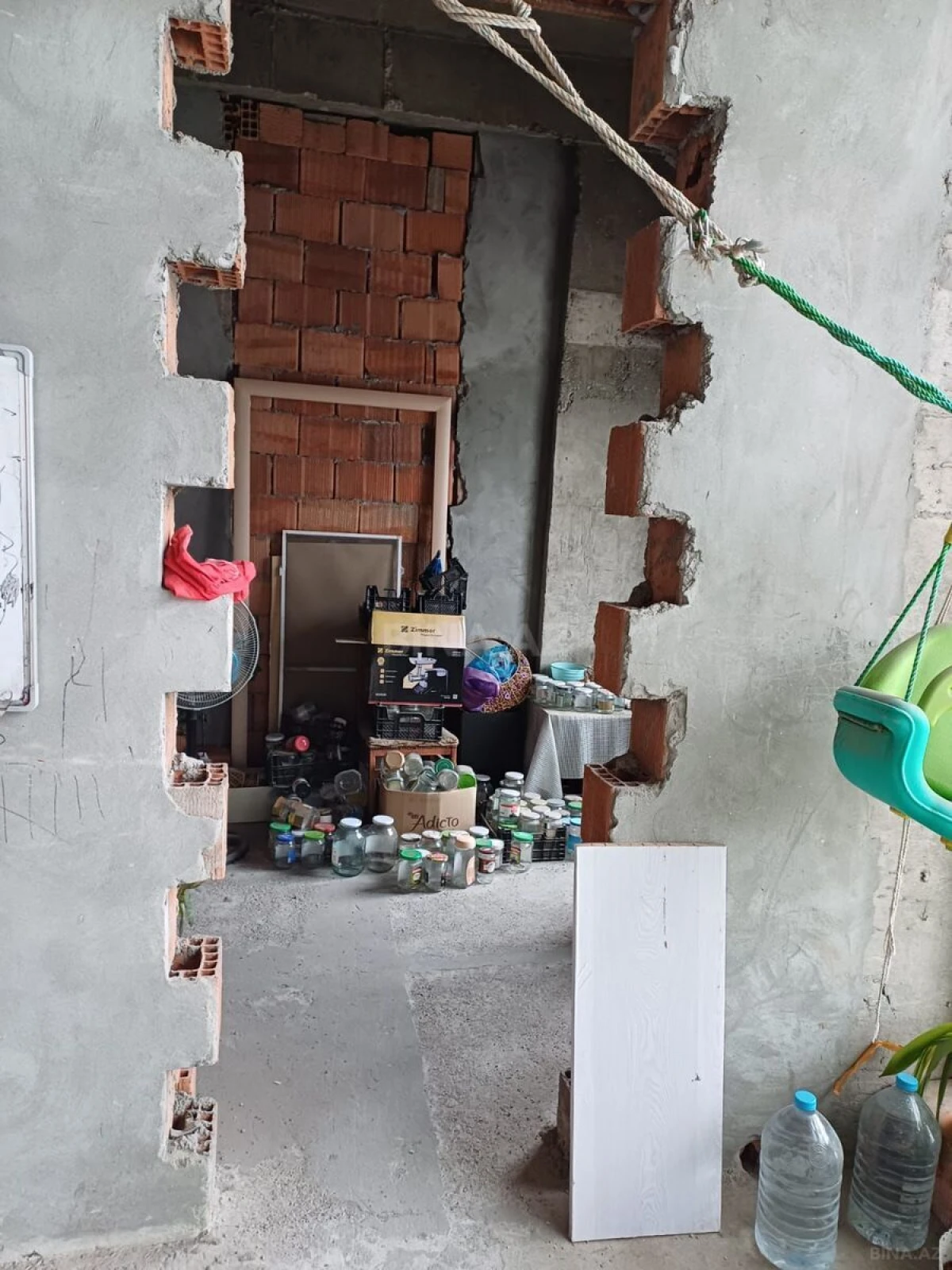 Satılır 3 otaqlı mənzil 120 m²