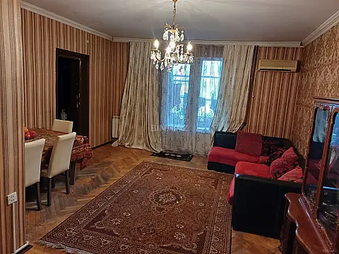 Satılır 3 otaqlı mənzil 120 m²