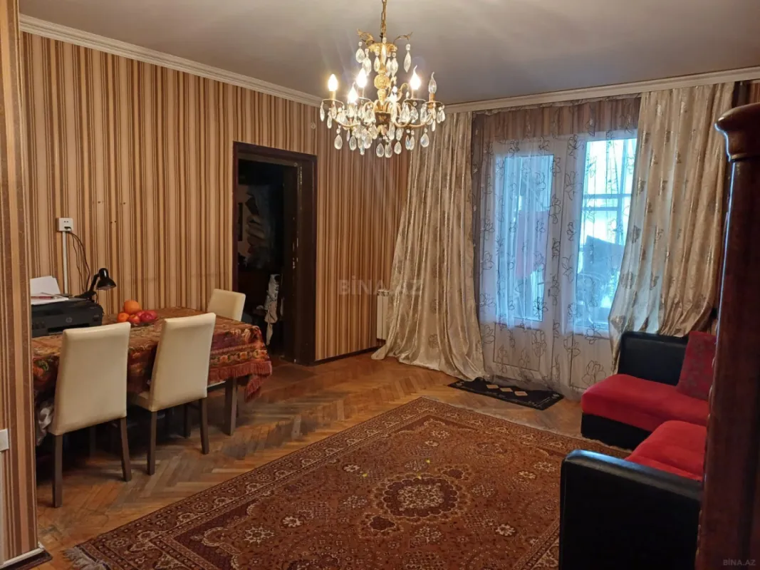 Satılır 3 otaqlı mənzil 120 m²
