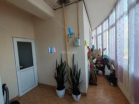 Satılır 2 otaqlı mənzil 93 m²